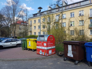 Elektryczne śmieci elektryczna odpady czerwony pojemnik odbiór elektrycznych odpadów